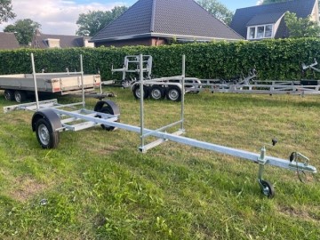 Kanotrailer voor 2 kano's